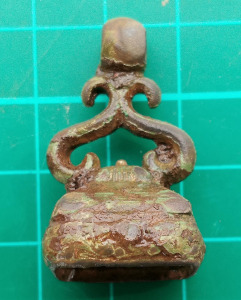 seal holder